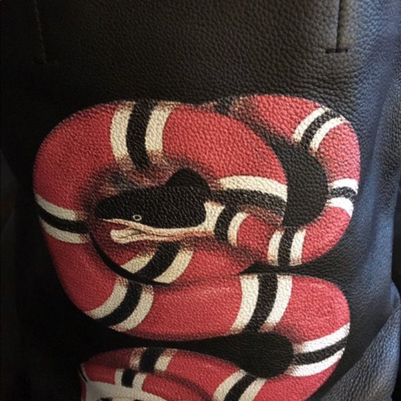 Gucci snake print backpack - Picture 2 of 5